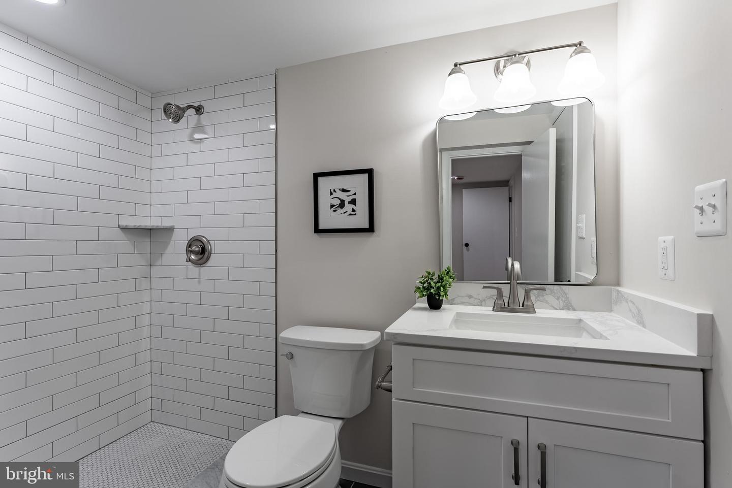6420 SLEEPY RIDGE RD, FALLS CHURCH, Virginia 22042, 4 Bedrooms Bedrooms, ,3 BathroomsBathrooms,Residential,For sale,6420 SLEEPY RIDGE RD,VAFX2245134 MLS # VAFX2245134