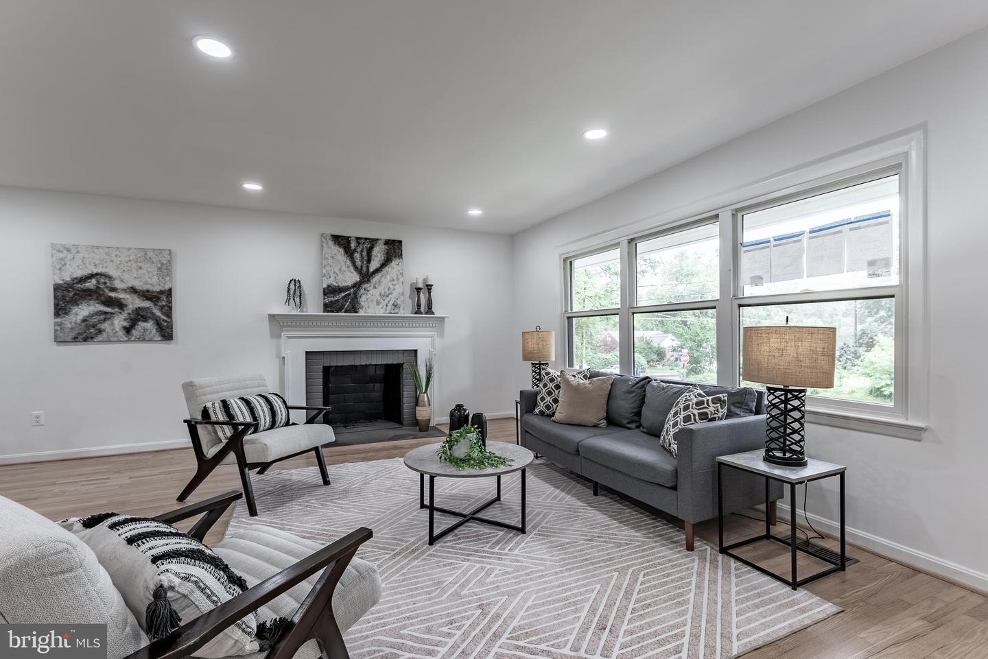 6420 SLEEPY RIDGE RD, FALLS CHURCH, Virginia 22042, 4 Bedrooms Bedrooms, ,3 BathroomsBathrooms,Residential,For sale,6420 SLEEPY RIDGE RD,VAFX2245134 MLS # VAFX2245134