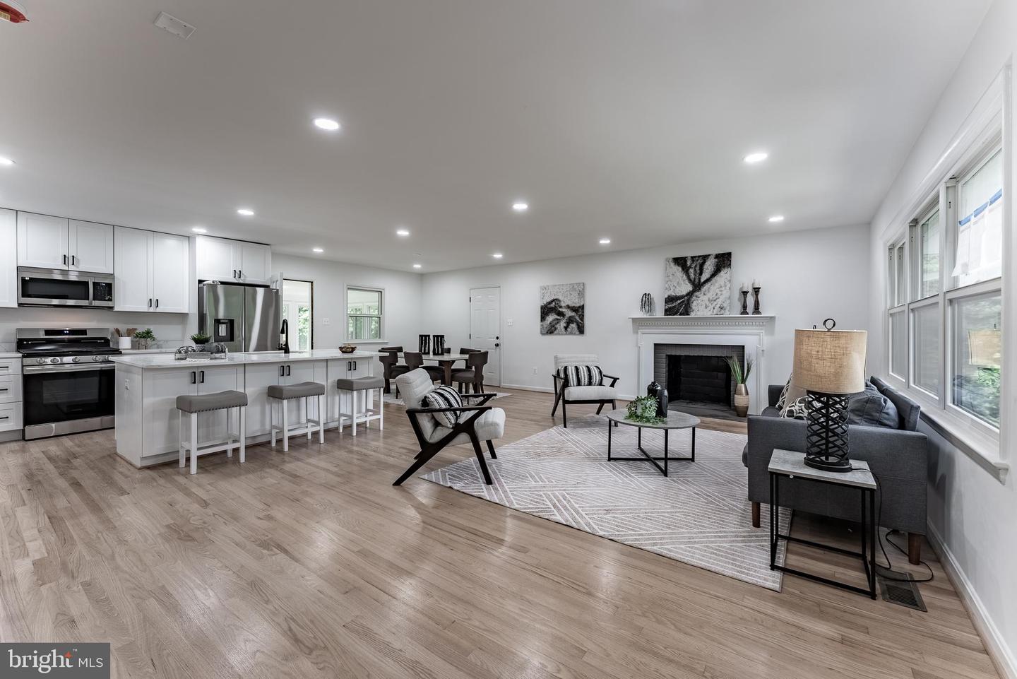 6420 SLEEPY RIDGE RD, FALLS CHURCH, Virginia 22042, 4 Bedrooms Bedrooms, ,3 BathroomsBathrooms,Residential,For sale,6420 SLEEPY RIDGE RD,VAFX2245134 MLS # VAFX2245134