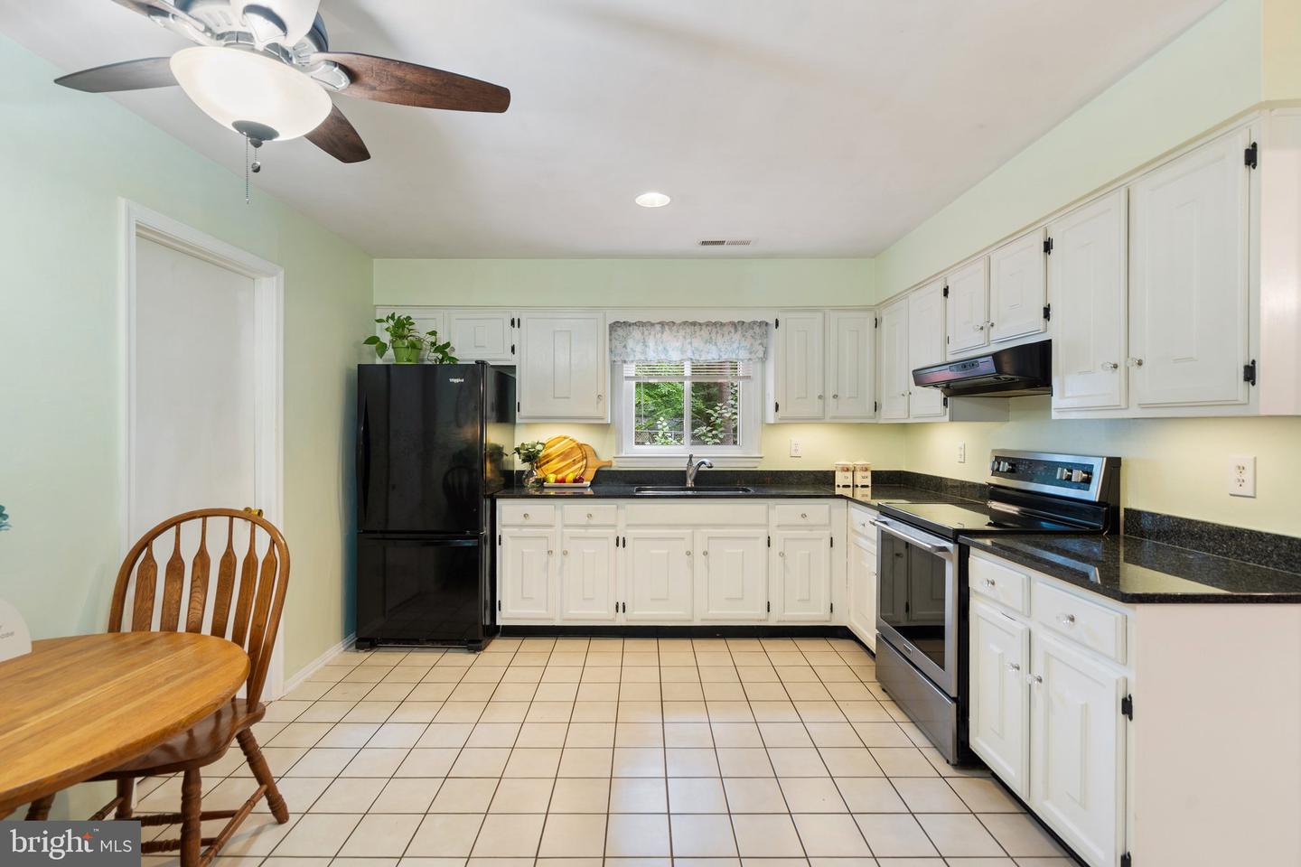 7401 LITTLE CT, WARRENTON, Virginia 20187, 4 Bedrooms Bedrooms, ,2 BathroomsBathrooms,Residential,For sale,7401 LITTLE CT,VAFQ2016920 MLS # VAFQ2016920