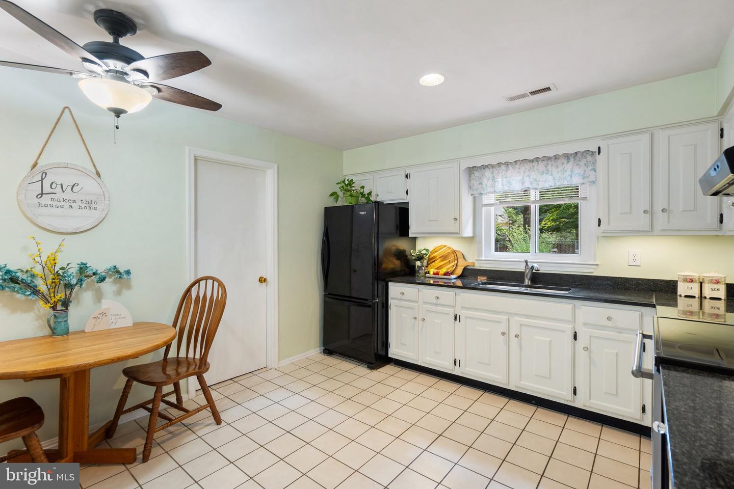 7401 LITTLE CT, WARRENTON, Virginia 20187, 4 Bedrooms Bedrooms, ,2 BathroomsBathrooms,Residential,For sale,7401 LITTLE CT,VAFQ2016920 MLS # VAFQ2016920