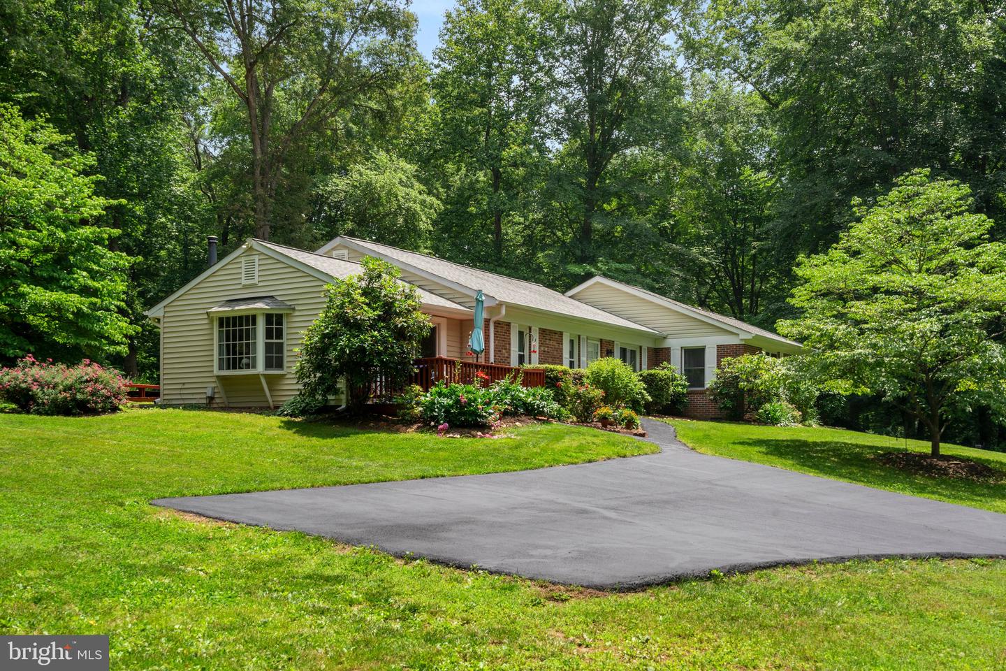 7401 LITTLE CT, WARRENTON, Virginia 20187, 4 Bedrooms Bedrooms, ,2 BathroomsBathrooms,Residential,For sale,7401 LITTLE CT,VAFQ2016920 MLS # VAFQ2016920