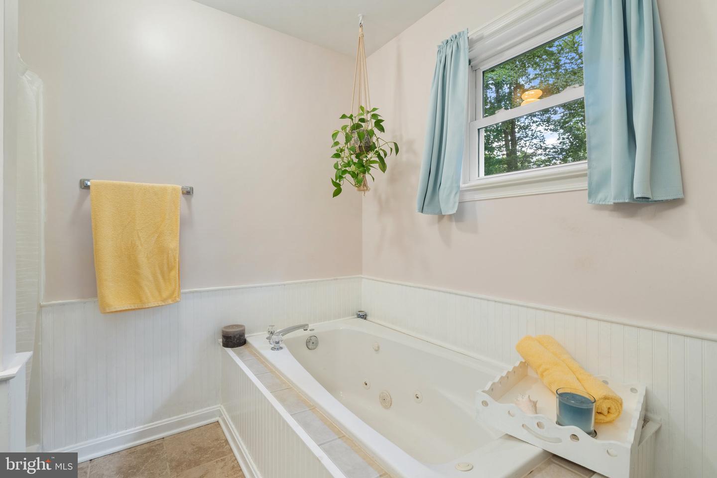 7401 LITTLE CT, WARRENTON, Virginia 20187, 4 Bedrooms Bedrooms, ,2 BathroomsBathrooms,Residential,For sale,7401 LITTLE CT,VAFQ2016920 MLS # VAFQ2016920