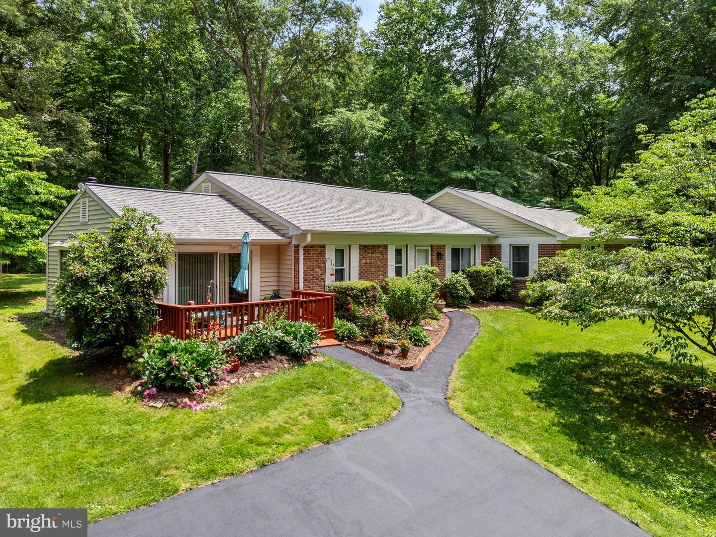 7401 LITTLE CT, WARRENTON, Virginia 20187, 4 Bedrooms Bedrooms, ,2 BathroomsBathrooms,Residential,For sale,7401 LITTLE CT,VAFQ2016920 MLS # VAFQ2016920