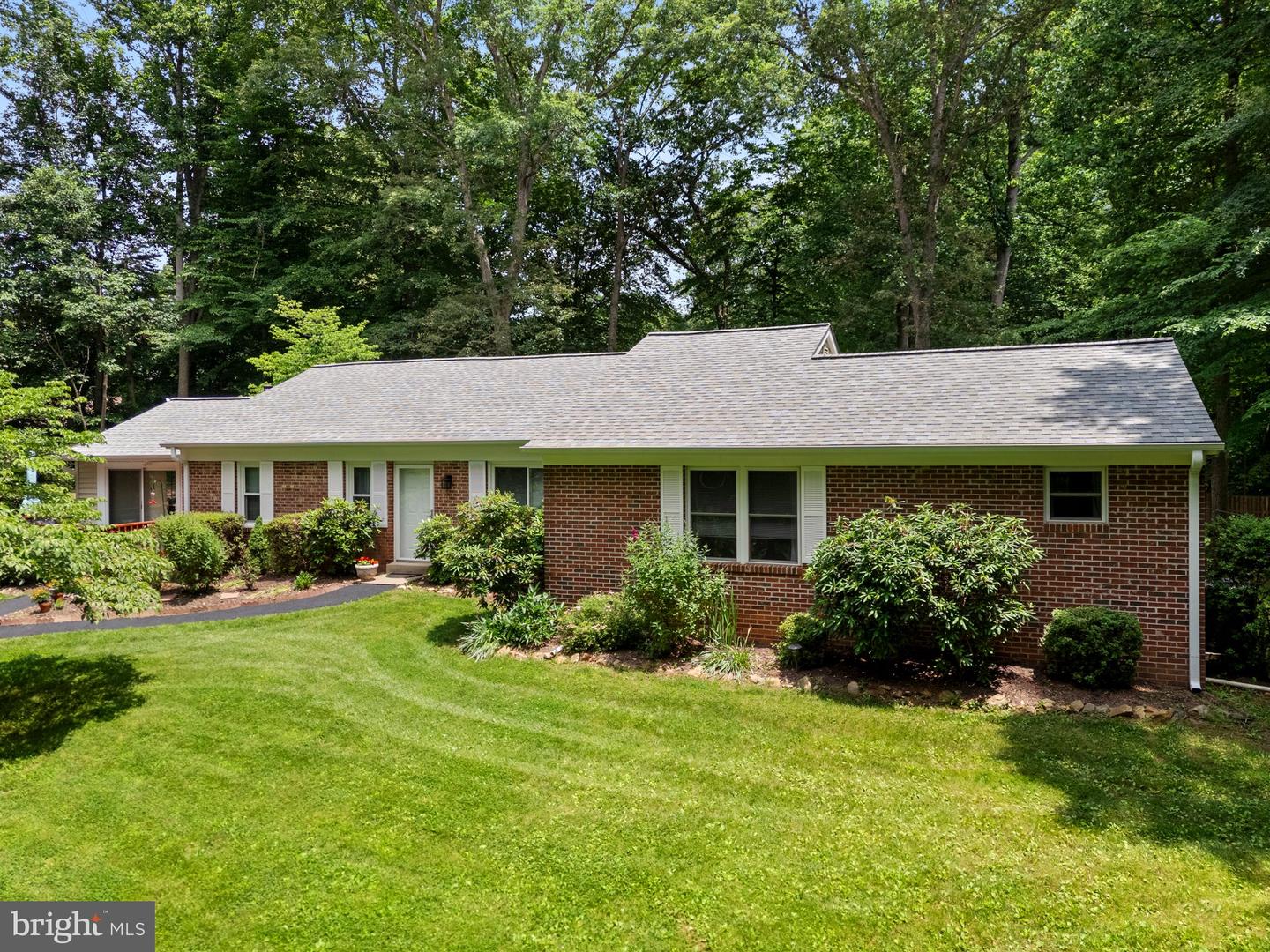 7401 LITTLE CT, WARRENTON, Virginia 20187, 4 Bedrooms Bedrooms, ,2 BathroomsBathrooms,Residential,For sale,7401 LITTLE CT,VAFQ2016920 MLS # VAFQ2016920