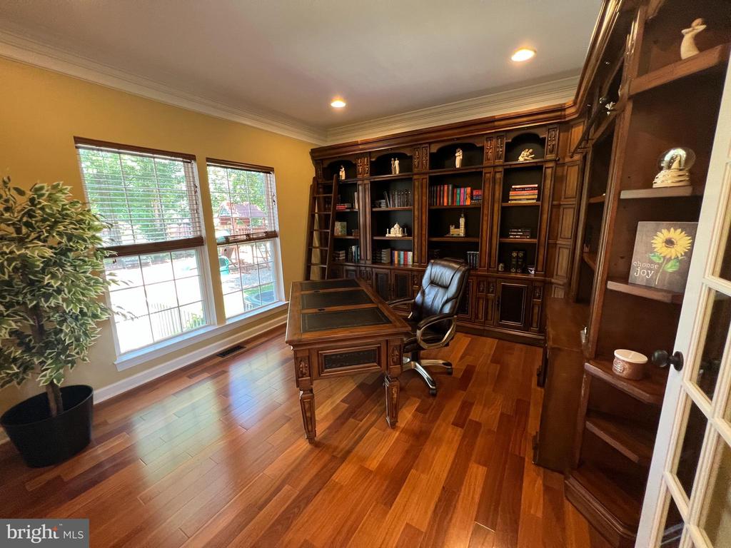 9404 DUNEDIN CT, FREDERICKSBURG, Virginia 22407, 6 Bedrooms Bedrooms, ,6 BathroomsBathrooms,Residential,9404 DUNEDIN CT,VASP2034088 MLS # VASP2034088