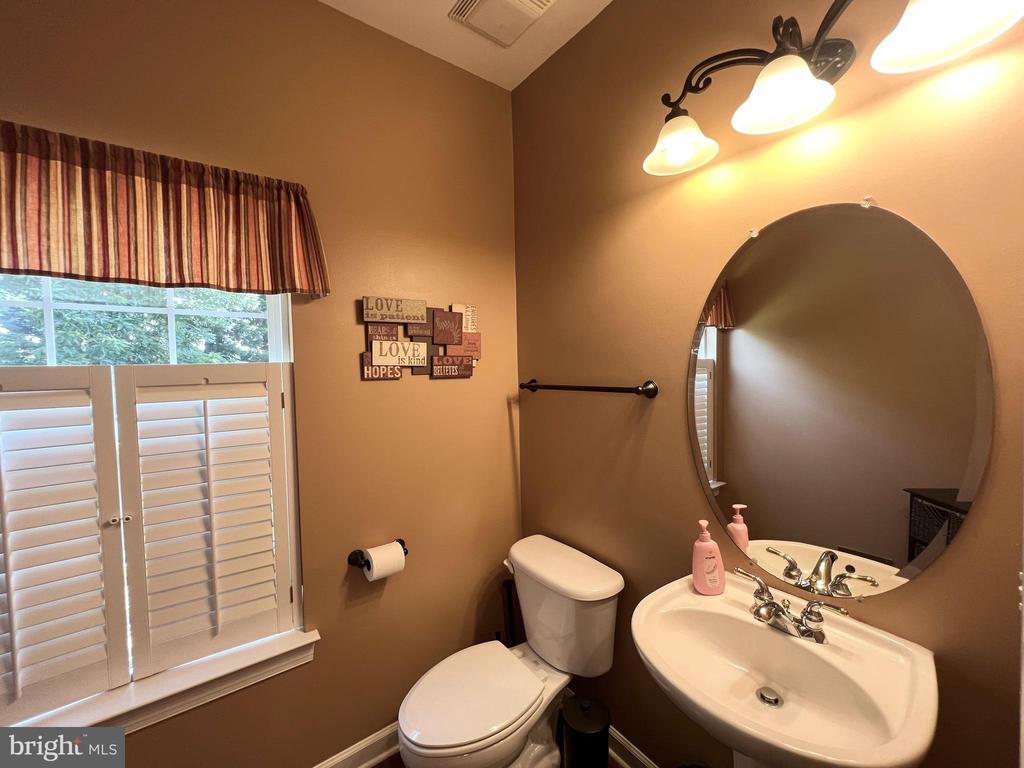 9404 DUNEDIN CT, FREDERICKSBURG, Virginia 22407, 6 Bedrooms Bedrooms, ,6 BathroomsBathrooms,Residential,9404 DUNEDIN CT,VASP2034088 MLS # VASP2034088