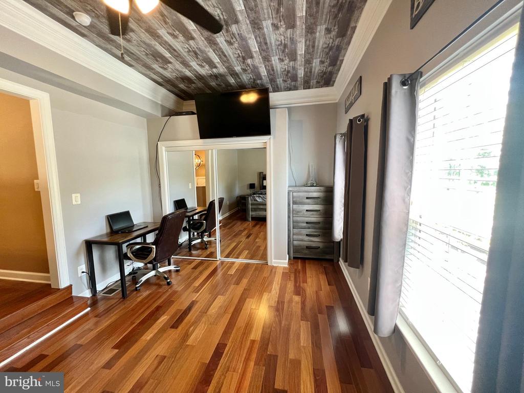 9404 DUNEDIN CT, FREDERICKSBURG, Virginia 22407, 6 Bedrooms Bedrooms, ,6 BathroomsBathrooms,Residential,9404 DUNEDIN CT,VASP2034088 MLS # VASP2034088