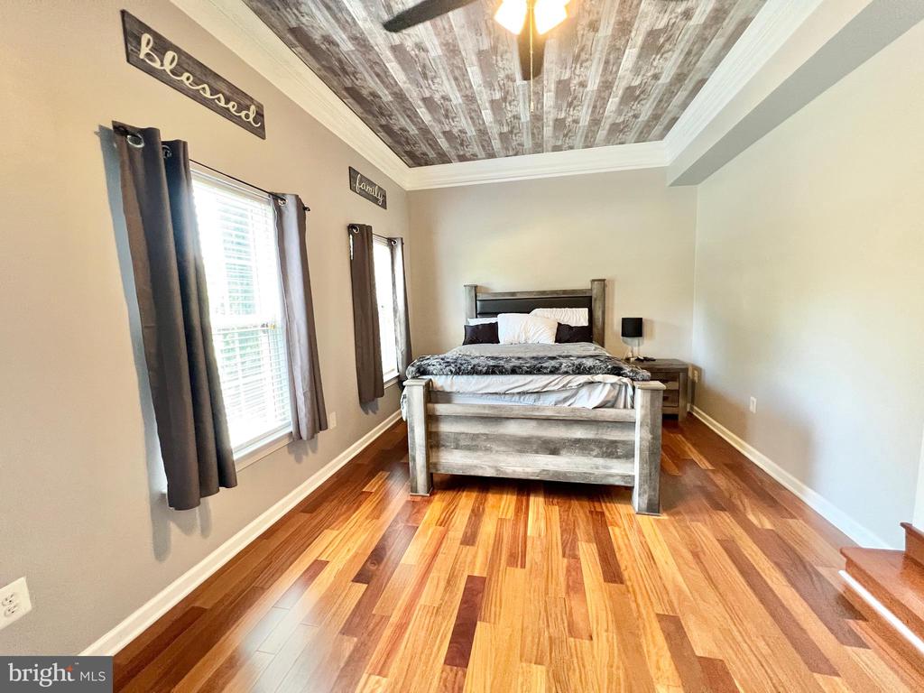 9404 DUNEDIN CT, FREDERICKSBURG, Virginia 22407, 6 Bedrooms Bedrooms, ,6 BathroomsBathrooms,Residential,9404 DUNEDIN CT,VASP2034088 MLS # VASP2034088