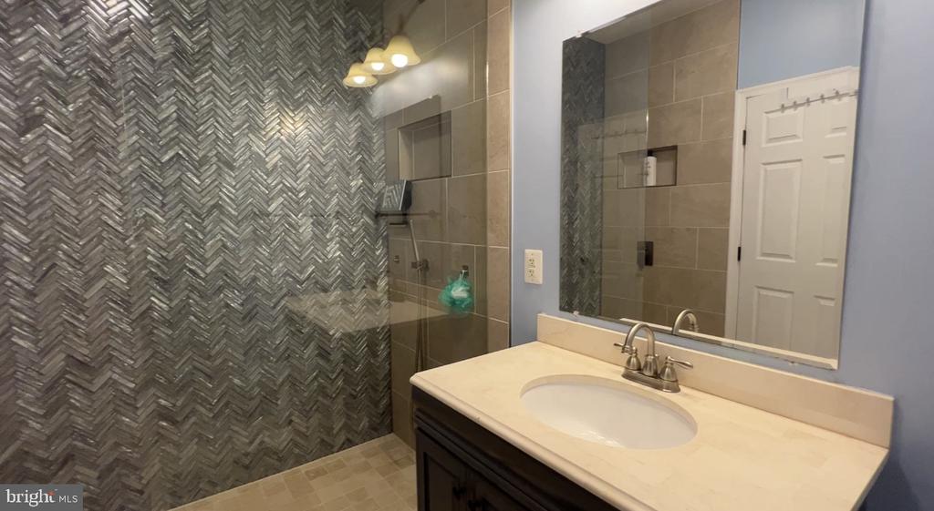 9404 DUNEDIN CT, FREDERICKSBURG, Virginia 22407, 6 Bedrooms Bedrooms, ,6 BathroomsBathrooms,Residential,9404 DUNEDIN CT,VASP2034088 MLS # VASP2034088