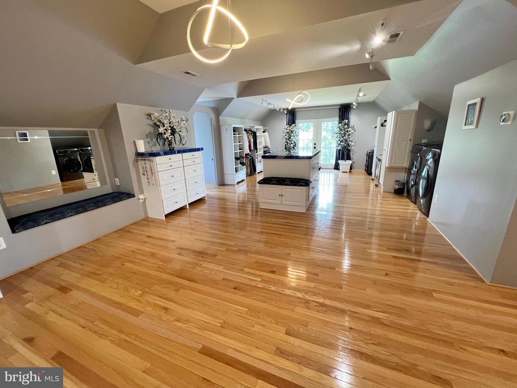 9404 DUNEDIN CT, FREDERICKSBURG, Virginia 22407, 6 Bedrooms Bedrooms, ,6 BathroomsBathrooms,Residential,9404 DUNEDIN CT,VASP2034088 MLS # VASP2034088