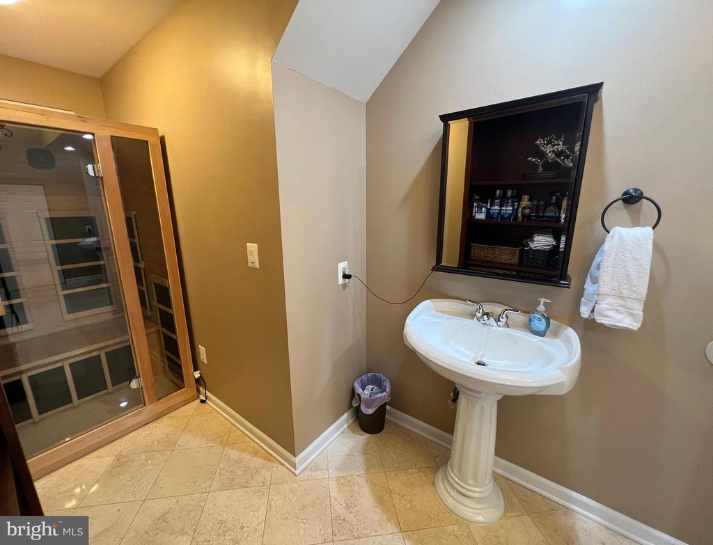 9404 DUNEDIN CT, FREDERICKSBURG, Virginia 22407, 6 Bedrooms Bedrooms, ,6 BathroomsBathrooms,Residential,9404 DUNEDIN CT,VASP2034088 MLS # VASP2034088