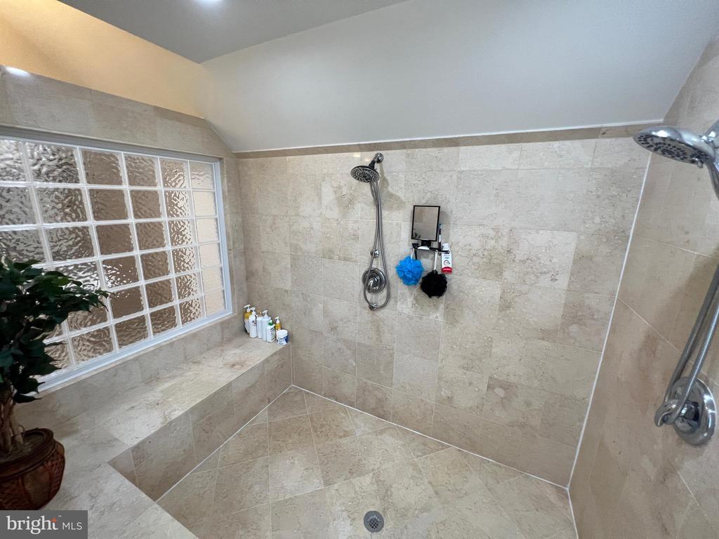 9404 DUNEDIN CT, FREDERICKSBURG, Virginia 22407, 6 Bedrooms Bedrooms, ,6 BathroomsBathrooms,Residential,9404 DUNEDIN CT,VASP2034088 MLS # VASP2034088