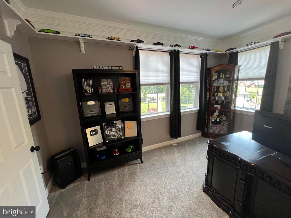 9404 DUNEDIN CT, FREDERICKSBURG, Virginia 22407, 6 Bedrooms Bedrooms, ,6 BathroomsBathrooms,Residential,9404 DUNEDIN CT,VASP2034088 MLS # VASP2034088