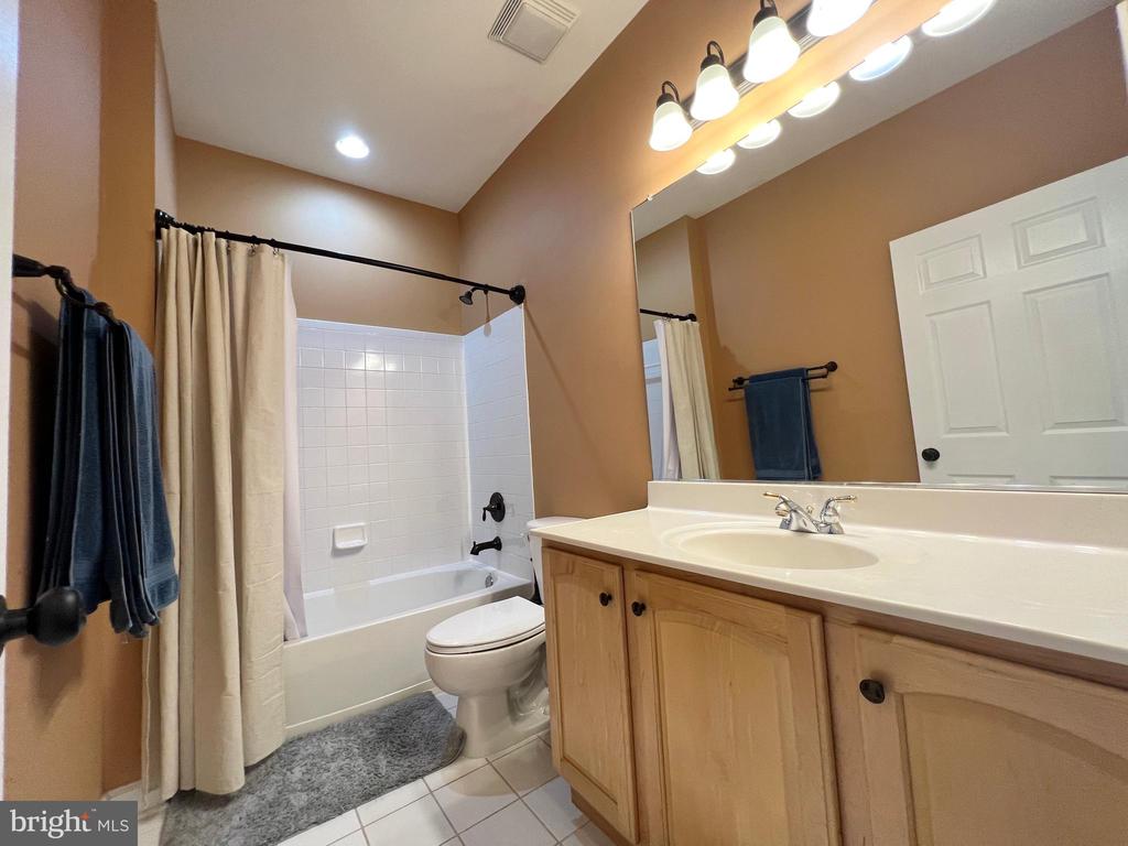 9404 DUNEDIN CT, FREDERICKSBURG, Virginia 22407, 6 Bedrooms Bedrooms, ,6 BathroomsBathrooms,Residential,9404 DUNEDIN CT,VASP2034088 MLS # VASP2034088