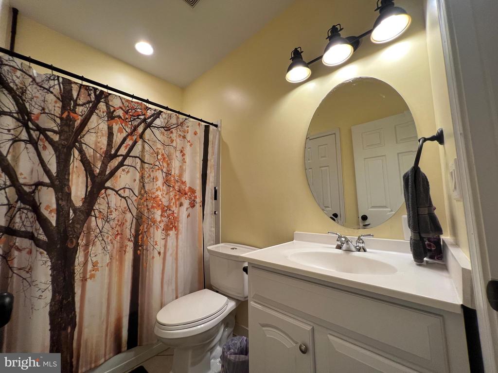 9404 DUNEDIN CT, FREDERICKSBURG, Virginia 22407, 6 Bedrooms Bedrooms, ,6 BathroomsBathrooms,Residential,9404 DUNEDIN CT,VASP2034088 MLS # VASP2034088