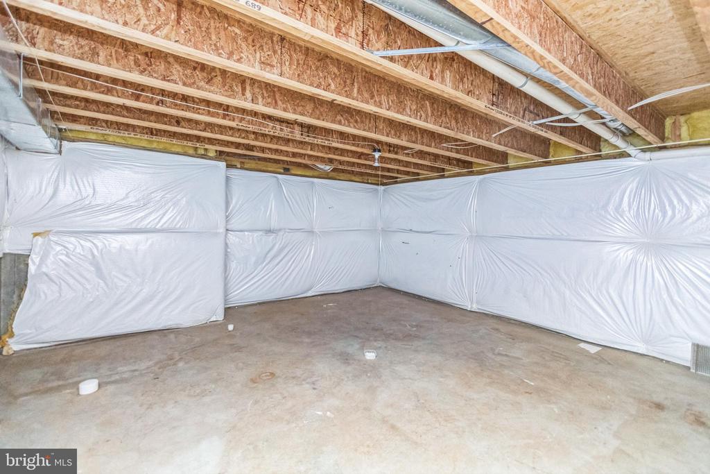 937 LAKEWOOD CIR, CULPEPER, Virginia 22701, 4 Bedrooms Bedrooms, ,2 BathroomsBathrooms,Residential,937 LAKEWOOD CIR,VACU2010898 MLS # VACU2010898