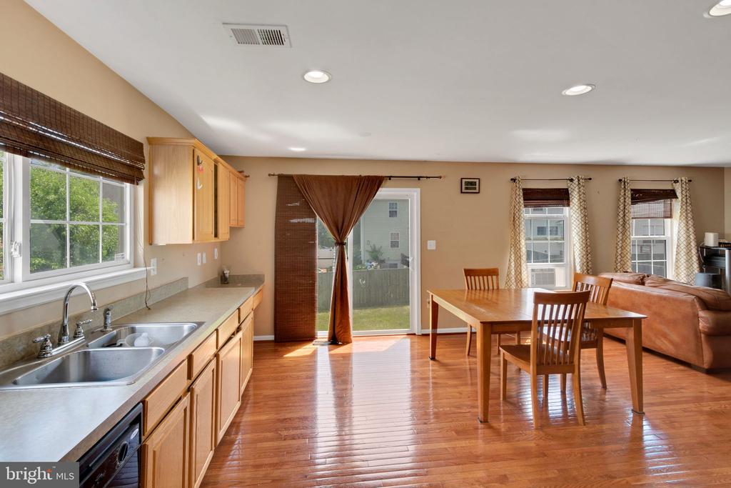 937 LAKEWOOD CIR, CULPEPER, Virginia 22701, 4 Bedrooms Bedrooms, ,2 BathroomsBathrooms,Residential,937 LAKEWOOD CIR,VACU2010898 MLS # VACU2010898