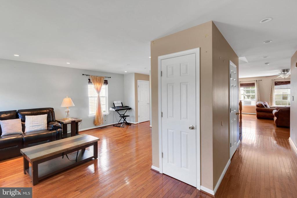937 LAKEWOOD CIR, CULPEPER, Virginia 22701, 4 Bedrooms Bedrooms, ,2 BathroomsBathrooms,Residential,937 LAKEWOOD CIR,VACU2010898 MLS # VACU2010898