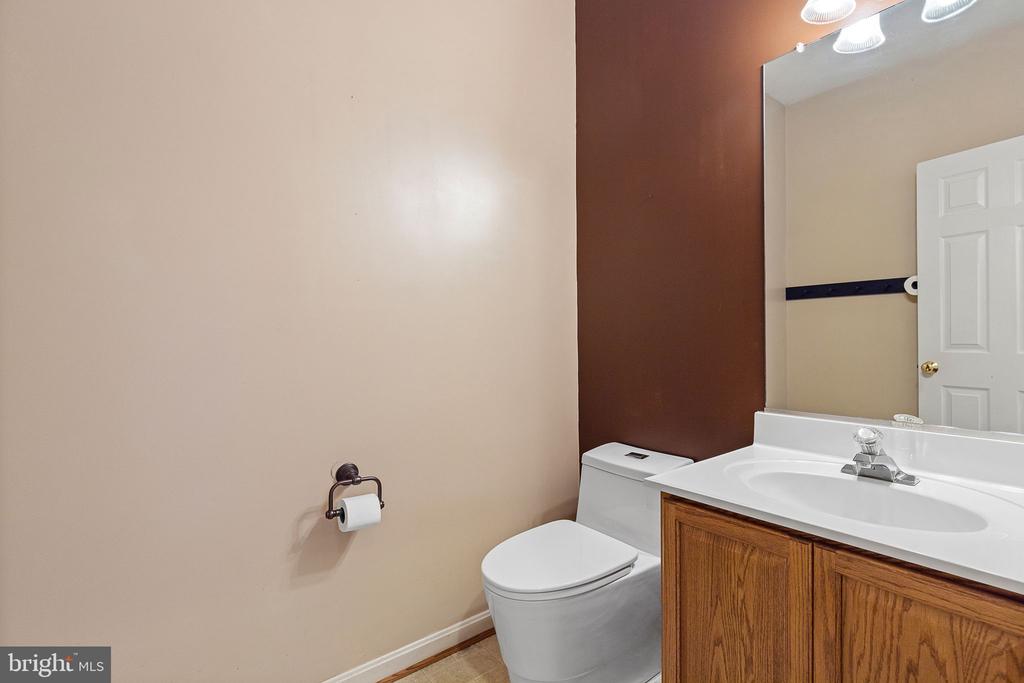 2703 SCHUMANN ST, FREDERICKSBURG, Virginia 22408, 5 Bedrooms Bedrooms, ,3 BathroomsBathrooms,Residential,2703 SCHUMANN ST,VASP2034230 MLS # VASP2034230