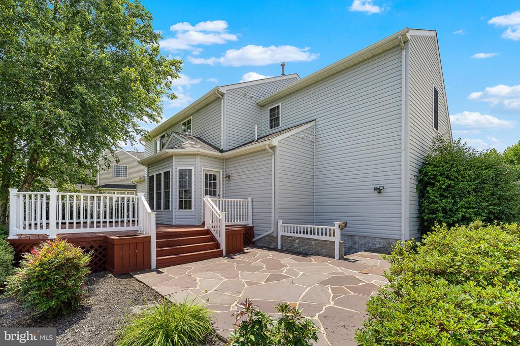 2703 SCHUMANN ST, FREDERICKSBURG, Virginia 22408, 5 Bedrooms Bedrooms, ,3 BathroomsBathrooms,Residential,2703 SCHUMANN ST,VASP2034230 MLS # VASP2034230