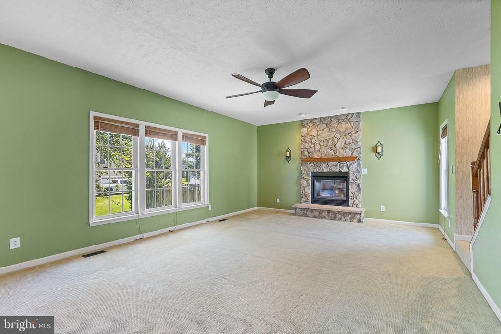 2703 SCHUMANN ST, FREDERICKSBURG, Virginia 22408, 5 Bedrooms Bedrooms, ,3 BathroomsBathrooms,Residential,2703 SCHUMANN ST,VASP2034230 MLS # VASP2034230