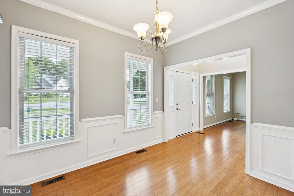 9310 TIMBERLAKE RD, FREDERICKSBURG, Virginia 22408, 3 Bedrooms Bedrooms, ,3 BathroomsBathrooms,Residential,9310 TIMBERLAKE RD,VASP2034300 MLS # VASP2034300