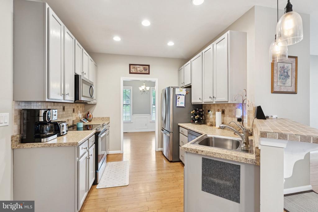 9310 TIMBERLAKE RD, FREDERICKSBURG, Virginia 22408, 3 Bedrooms Bedrooms, ,3 BathroomsBathrooms,Residential,9310 TIMBERLAKE RD,VASP2034300 MLS # VASP2034300