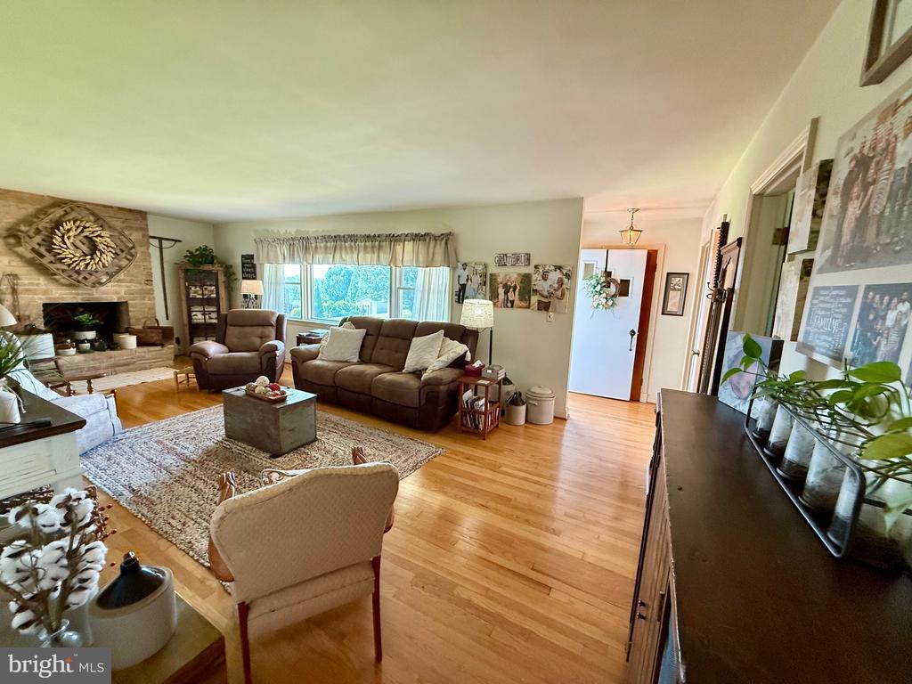 11281 CRESTVIEW DR, ORANGE, Virginia 22960, 3 Bedrooms Bedrooms, ,2 BathroomsBathrooms,Residential,11281 CRESTVIEW DR,VAOR2010040 MLS # VAOR2010040