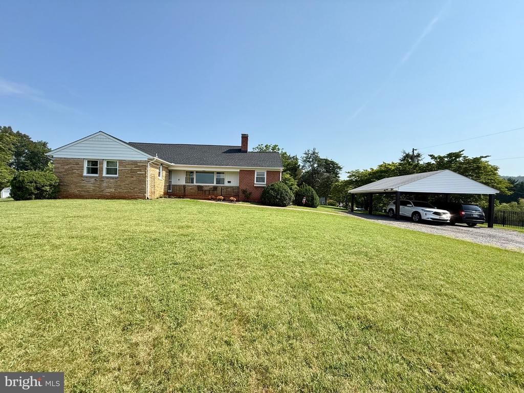 11281 CRESTVIEW DR, ORANGE, Virginia 22960, 3 Bedrooms Bedrooms, ,2 BathroomsBathrooms,Residential,11281 CRESTVIEW DR,VAOR2010040 MLS # VAOR2010040