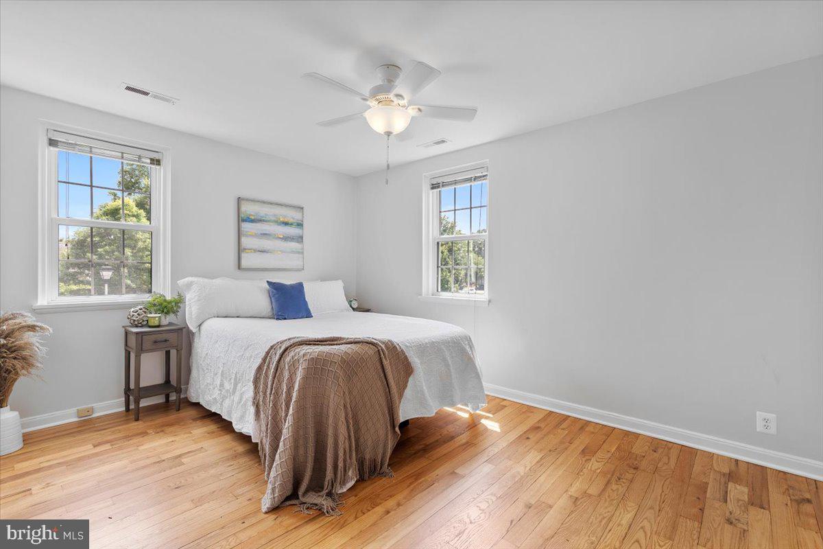 4519 34TH ST S, ARLINGTON, Virginia 22206, 2 Bedrooms Bedrooms, ,3 BathroomsBathrooms,Residential,For sale,4519 34TH ST S,VAAR2059020 MLS # VAAR2059020