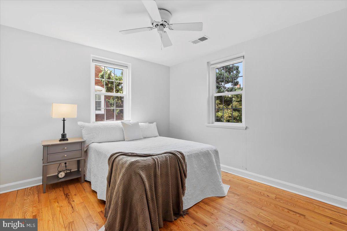 4519 34TH ST S, ARLINGTON, Virginia 22206, 2 Bedrooms Bedrooms, ,3 BathroomsBathrooms,Residential,For sale,4519 34TH ST S,VAAR2059020 MLS # VAAR2059020