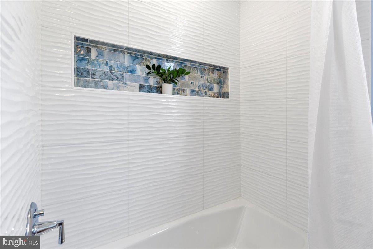 4519 34TH ST S, ARLINGTON, Virginia 22206, 2 Bedrooms Bedrooms, ,3 BathroomsBathrooms,Residential,For sale,4519 34TH ST S,VAAR2059020 MLS # VAAR2059020