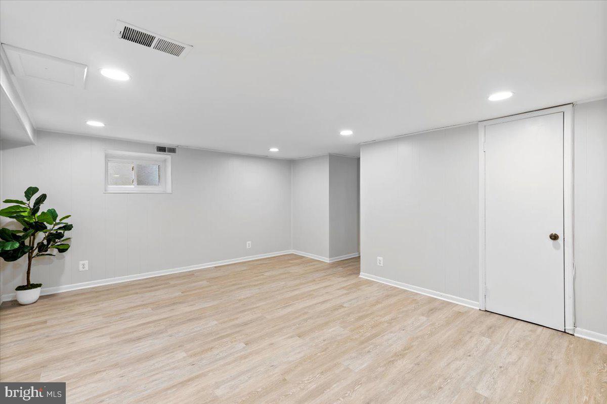 4519 34TH ST S, ARLINGTON, Virginia 22206, 2 Bedrooms Bedrooms, ,3 BathroomsBathrooms,Residential,For sale,4519 34TH ST S,VAAR2059020 MLS # VAAR2059020