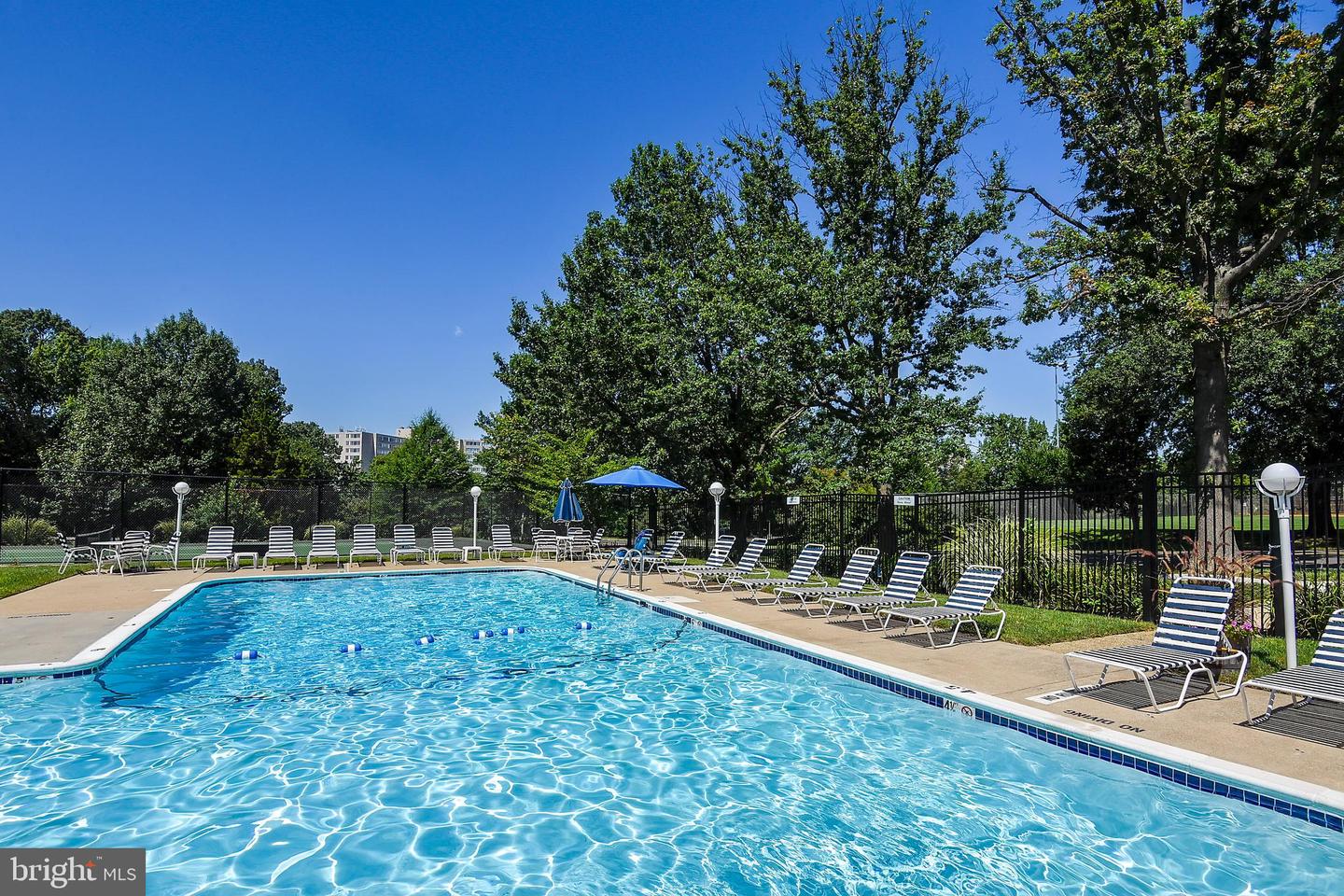 4519 34TH ST S, ARLINGTON, Virginia 22206, 2 Bedrooms Bedrooms, ,3 BathroomsBathrooms,Residential,For sale,4519 34TH ST S,VAAR2059020 MLS # VAAR2059020