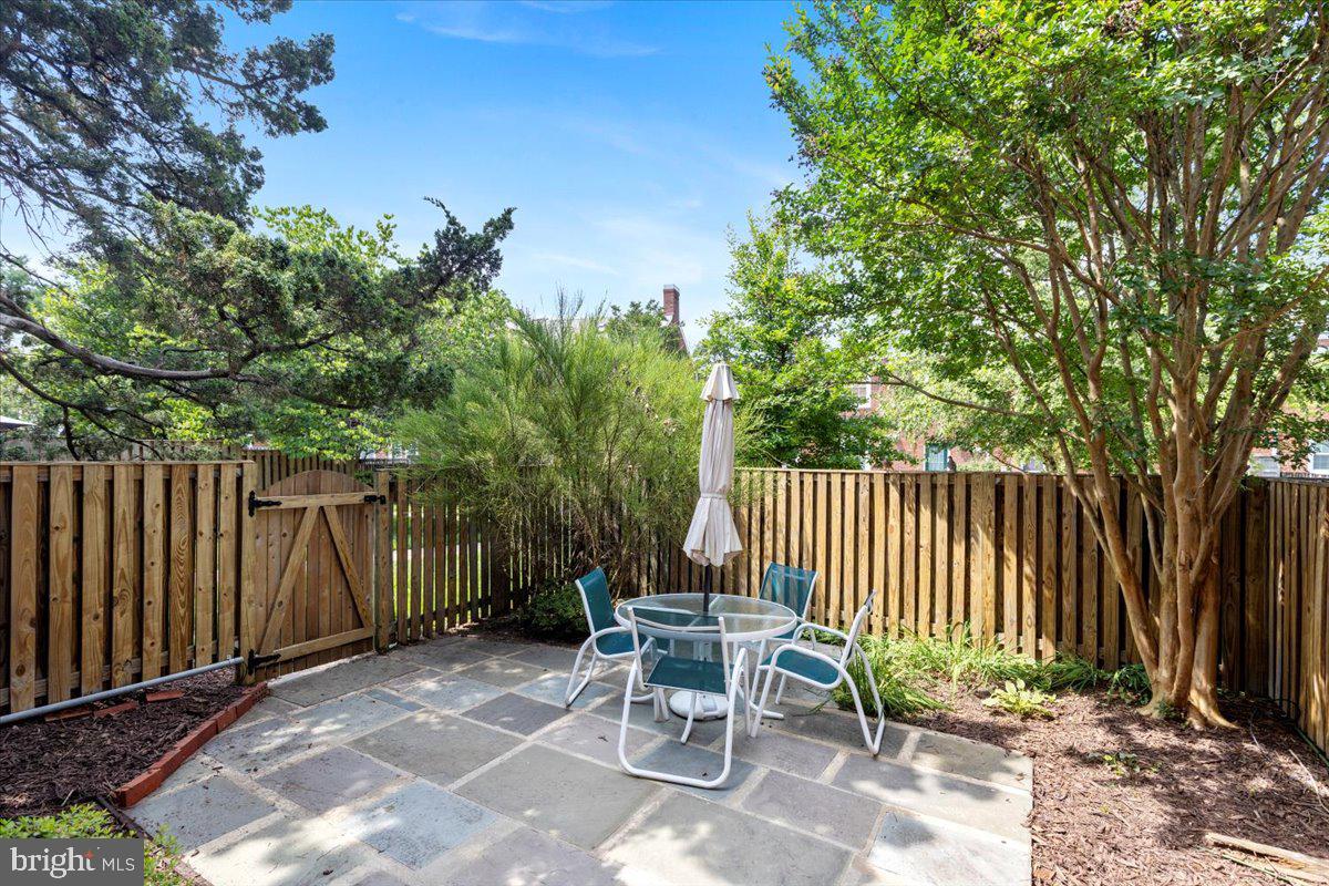 4519 34TH ST S, ARLINGTON, Virginia 22206, 2 Bedrooms Bedrooms, ,3 BathroomsBathrooms,Residential,For sale,4519 34TH ST S,VAAR2059020 MLS # VAAR2059020