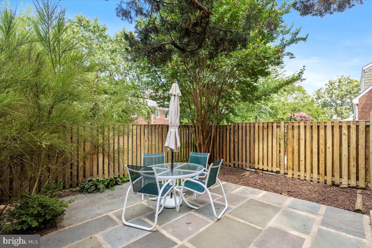 4519 34TH ST S, ARLINGTON, Virginia 22206, 2 Bedrooms Bedrooms, ,3 BathroomsBathrooms,Residential,For sale,4519 34TH ST S,VAAR2059020 MLS # VAAR2059020