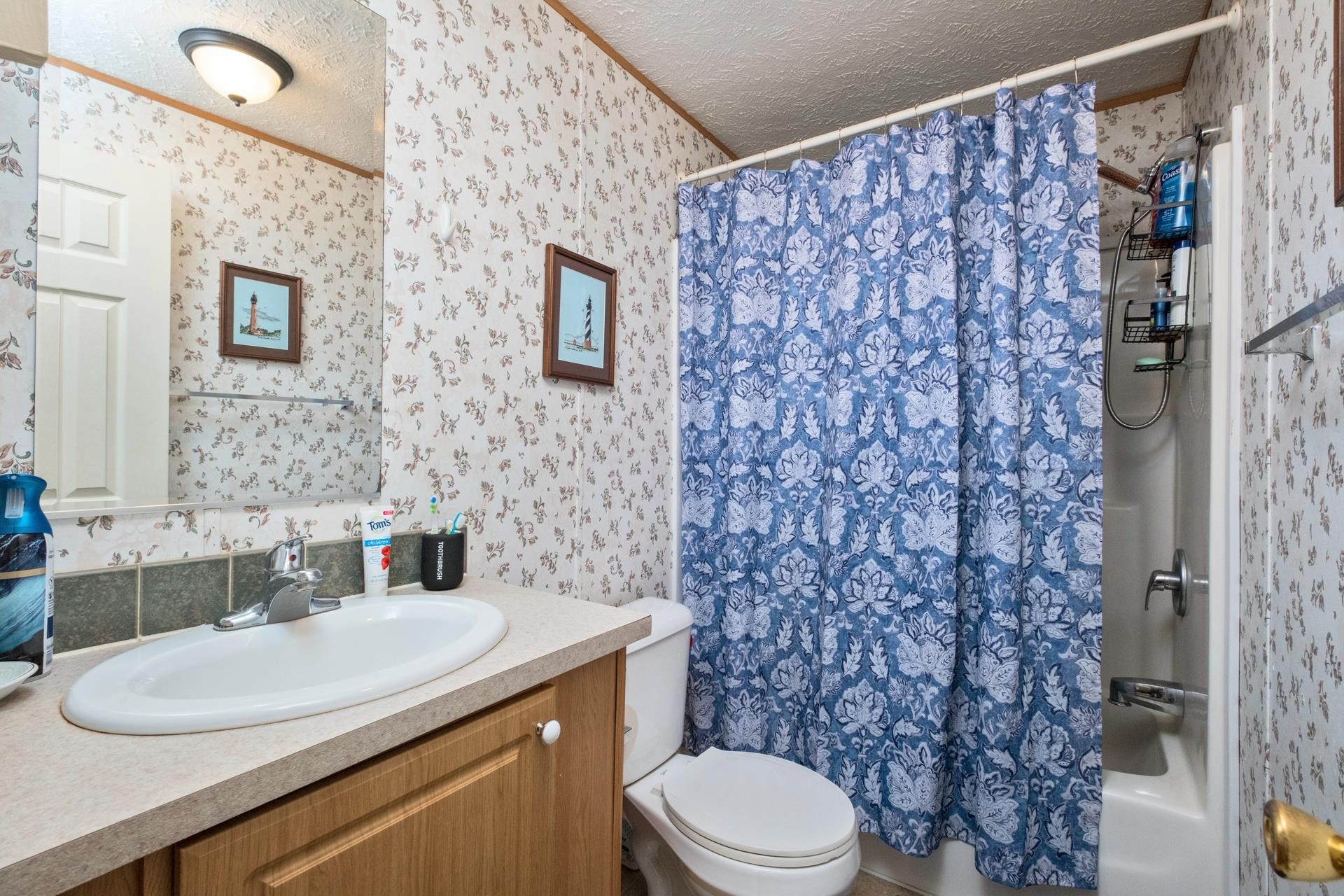 554 HARRIS COVE LN, ELKTON, Virginia 22827, 3 Bedrooms Bedrooms, ,2 BathroomsBathrooms,Residential,554 HARRIS COVE LN,666253 MLS # 666253
