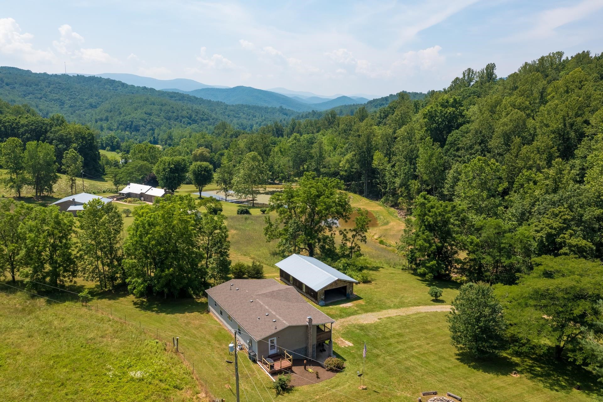 554 HARRIS COVE LN, ELKTON, Virginia 22827, 3 Bedrooms Bedrooms, ,2 BathroomsBathrooms,Residential,554 HARRIS COVE LN,666253 MLS # 666253