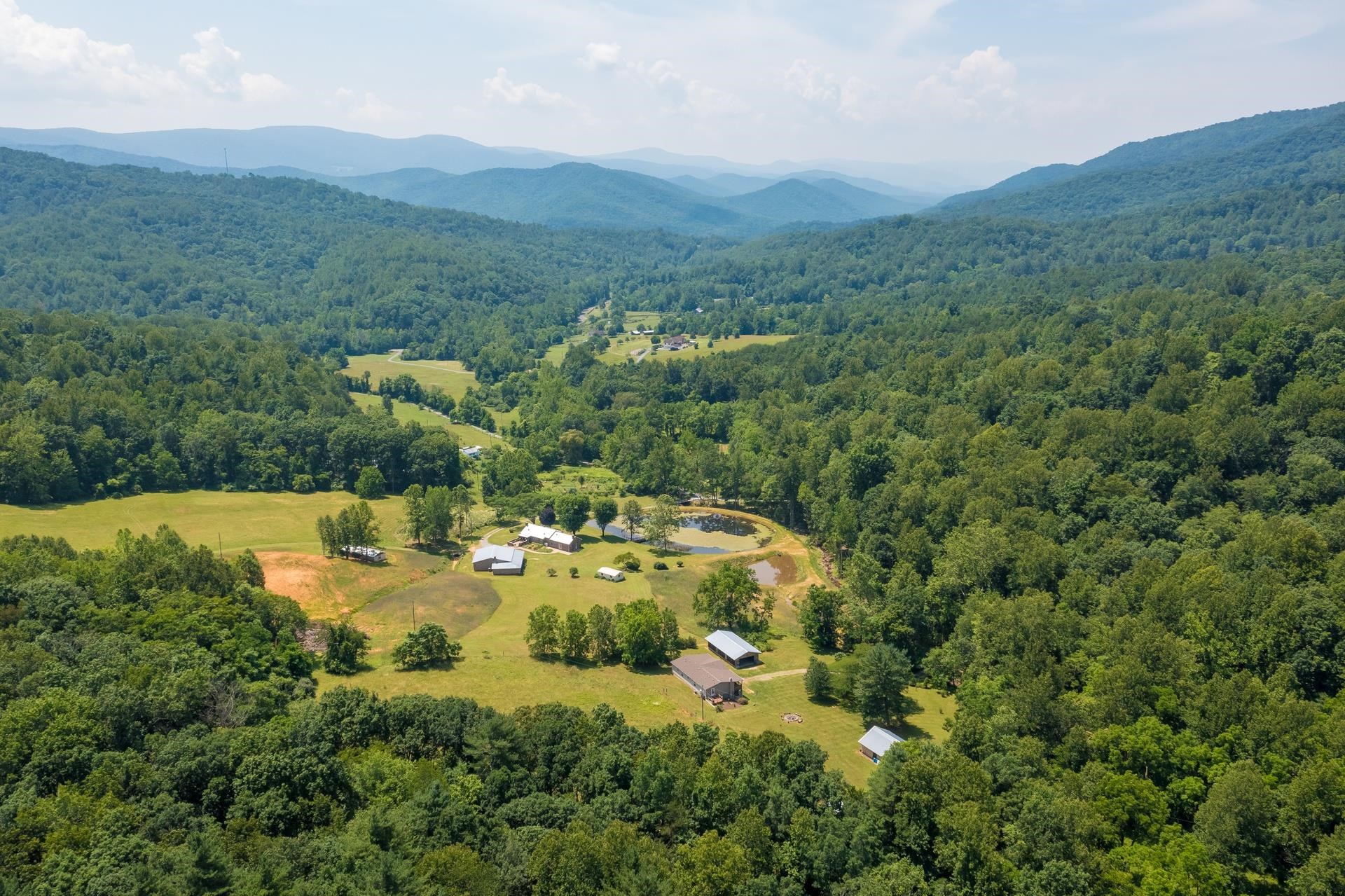 554 HARRIS COVE LN, ELKTON, Virginia 22827, 3 Bedrooms Bedrooms, ,2 BathroomsBathrooms,Residential,554 HARRIS COVE LN,666253 MLS # 666253