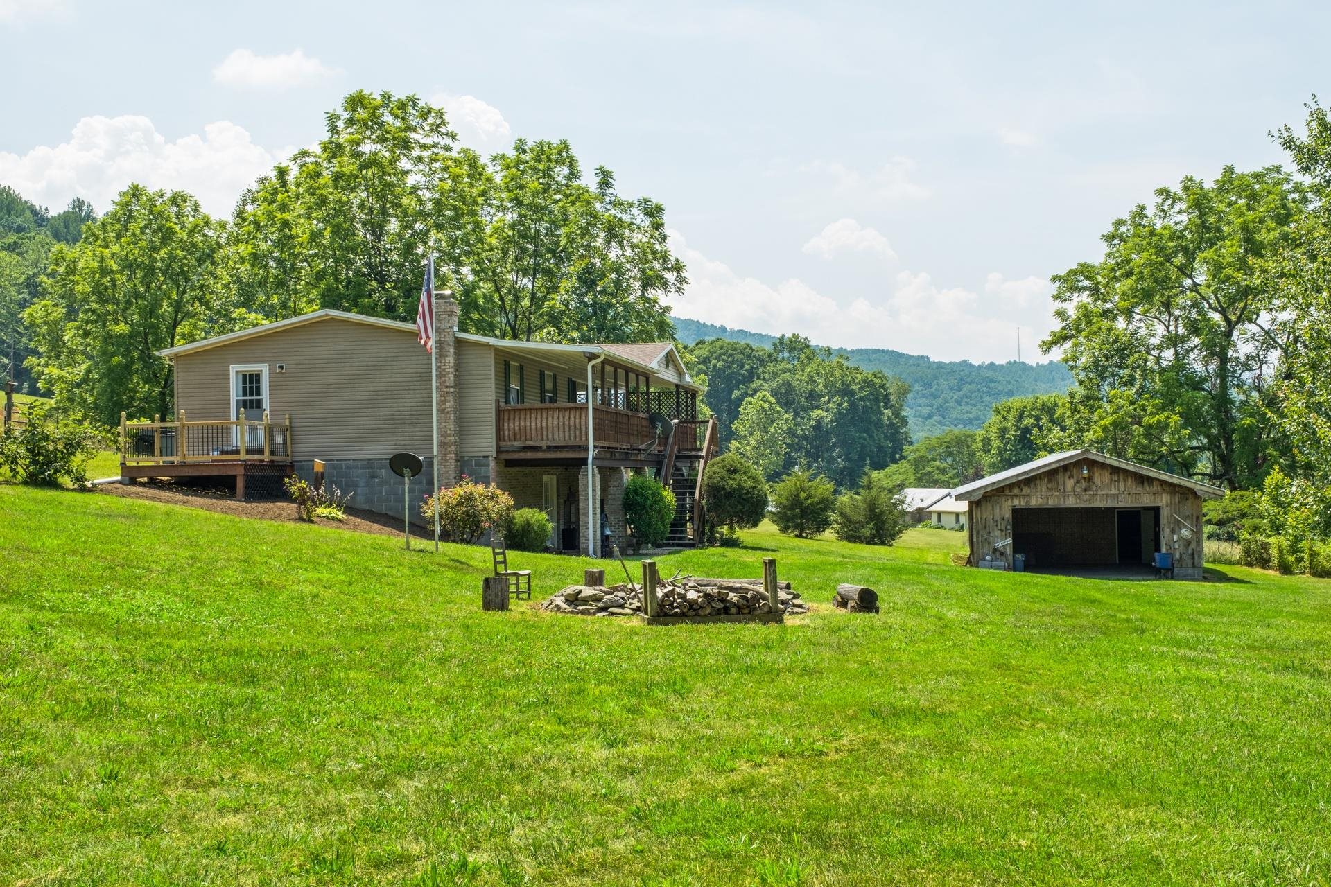 554 HARRIS COVE LN, ELKTON, Virginia 22827, 3 Bedrooms Bedrooms, ,2 BathroomsBathrooms,Residential,554 HARRIS COVE LN,666253 MLS # 666253