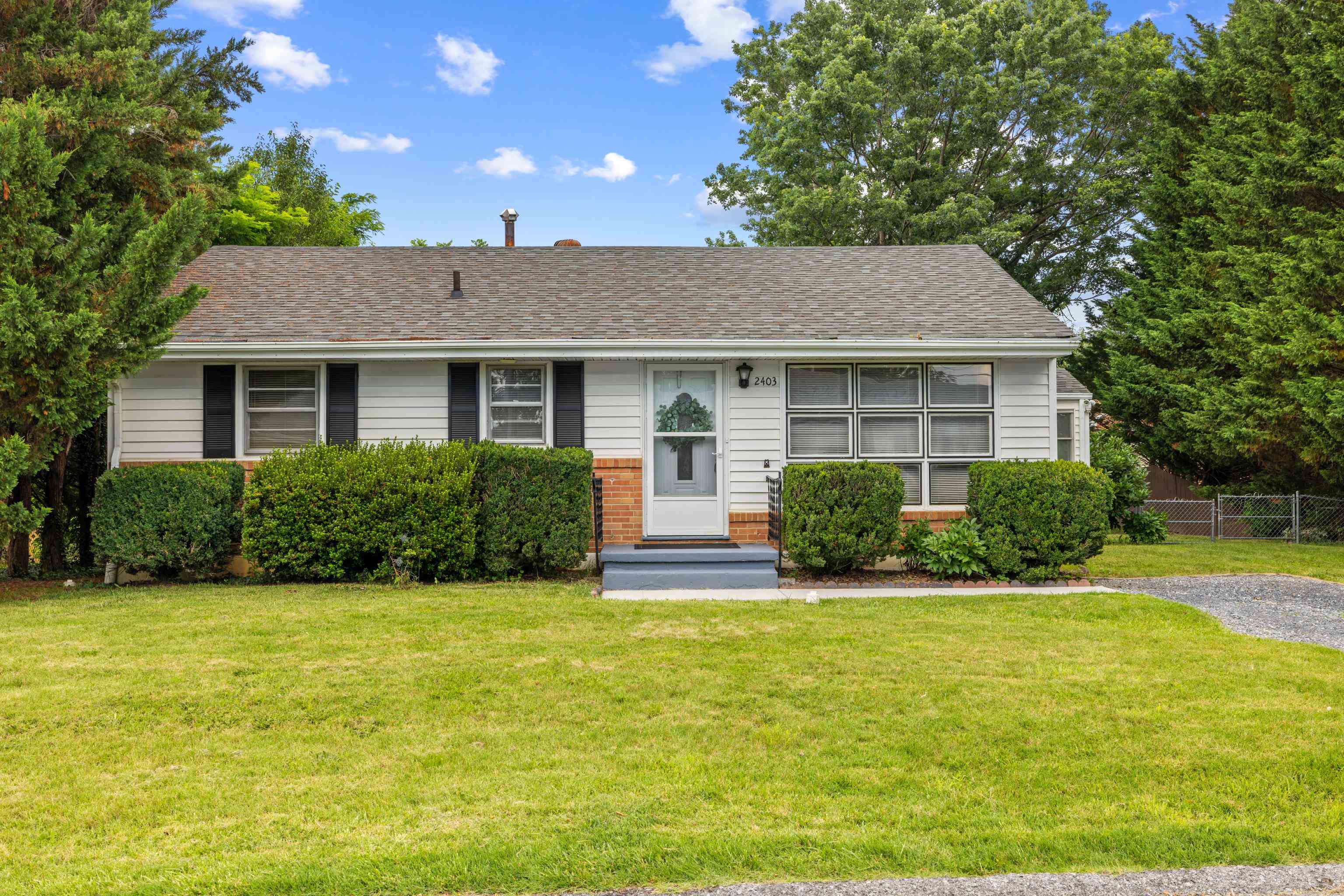 2403 BARE ST, STAUNTON, Virginia 24401, 3 Bedrooms Bedrooms, ,1 BathroomBathrooms,Residential,2403 BARE ST,666255 MLS # 666255