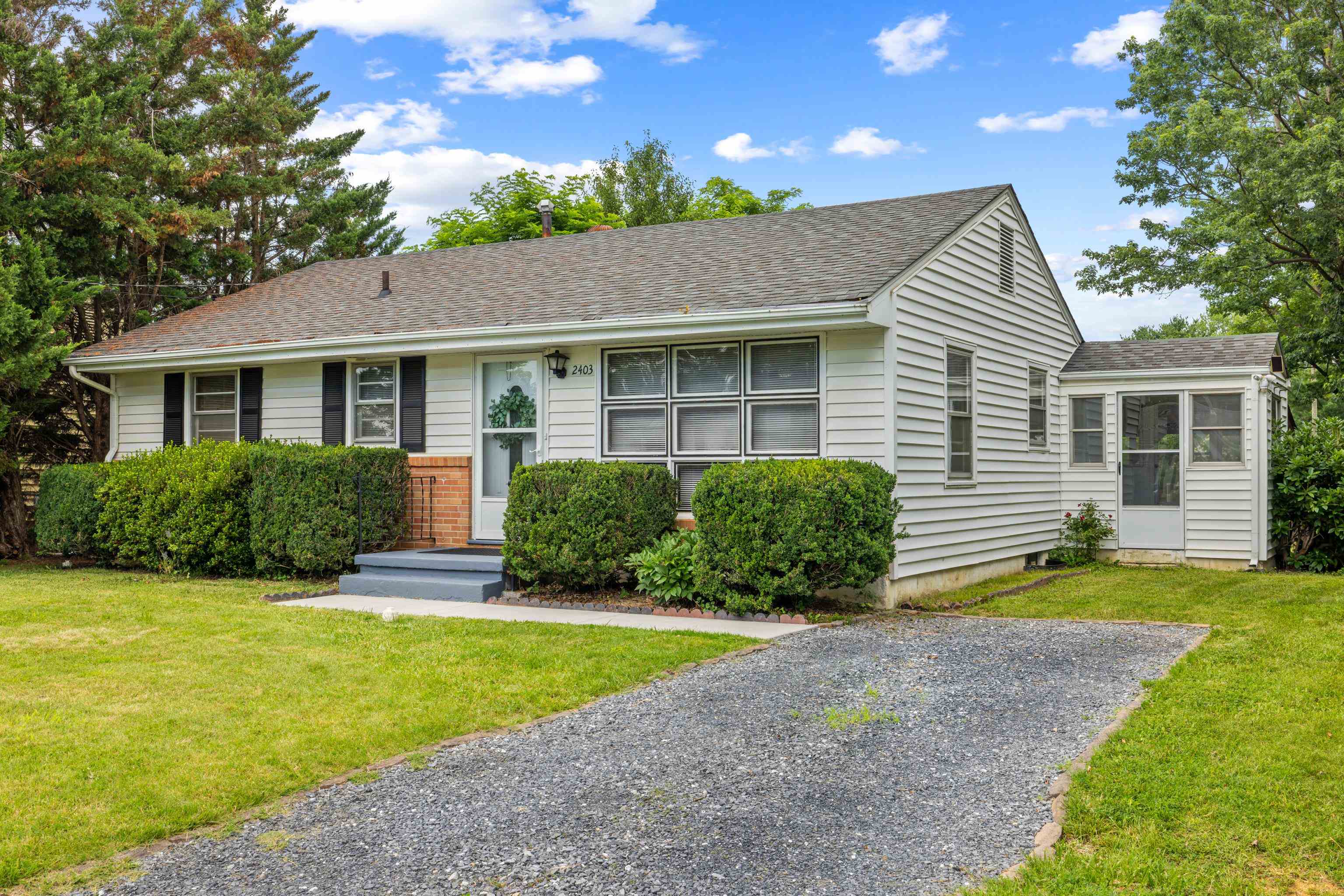 2403 BARE ST, STAUNTON, Virginia 24401, 3 Bedrooms Bedrooms, ,1 BathroomBathrooms,Residential,2403 BARE ST,666255 MLS # 666255