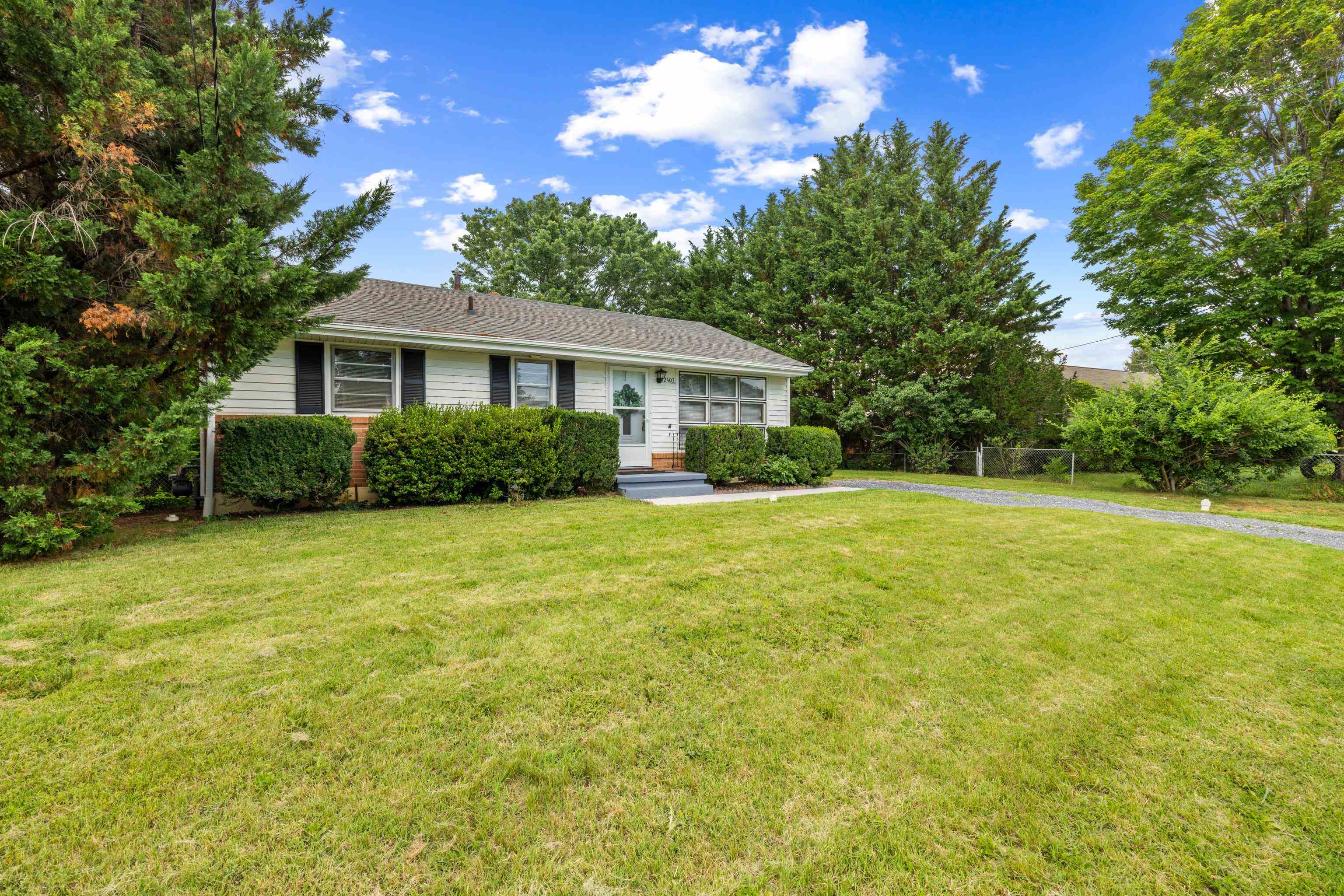 2403 BARE ST, STAUNTON, Virginia 24401, 3 Bedrooms Bedrooms, ,1 BathroomBathrooms,Residential,2403 BARE ST,666255 MLS # 666255