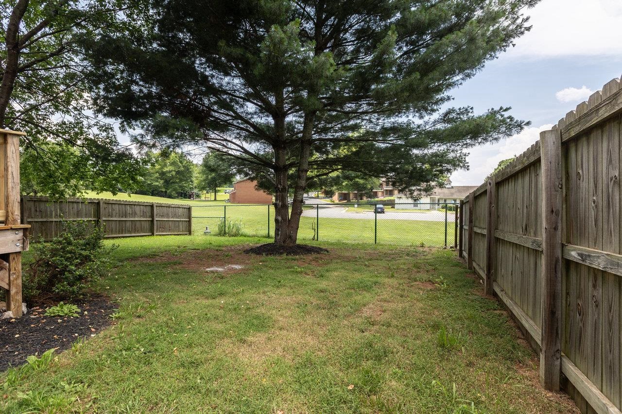 104 RIVER RUN CIR, WAYNESBORO, Virginia 22980, 2 Bedrooms Bedrooms, ,1 BathroomBathrooms,Residential,104 RIVER RUN CIR,666256 MLS # 666256