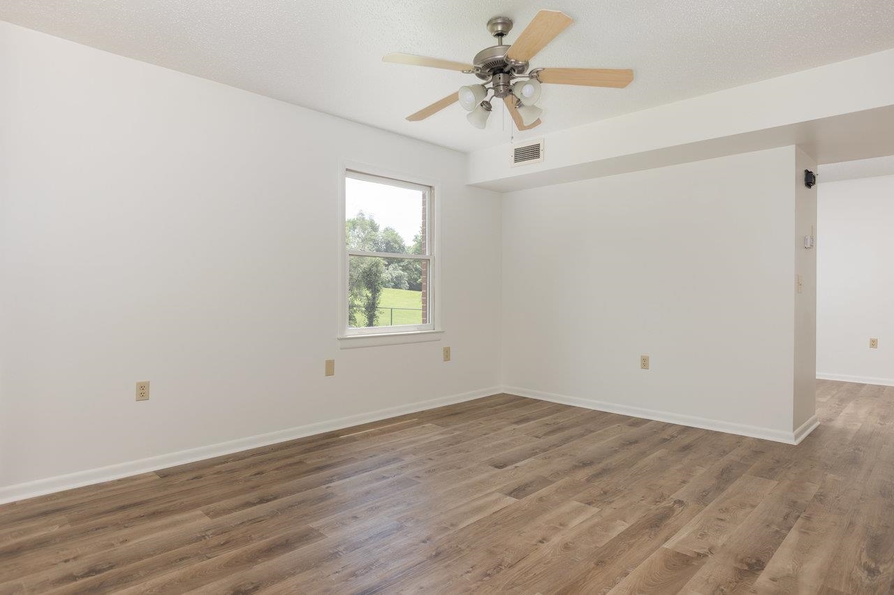 104 RIVER RUN CIR, WAYNESBORO, Virginia 22980, 2 Bedrooms Bedrooms, ,1 BathroomBathrooms,Residential,104 RIVER RUN CIR,666256 MLS # 666256