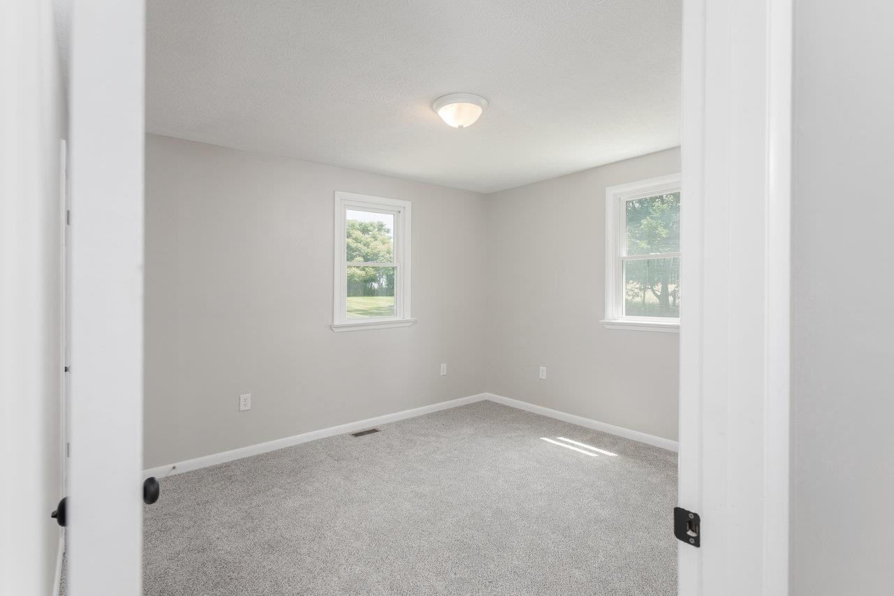 1678 PINEY HILL RD, LURAY, Virginia 22835, 2 Bedrooms Bedrooms, ,1 BathroomBathrooms,Residential,1678 PINEY HILL RD,666262 MLS # 666262