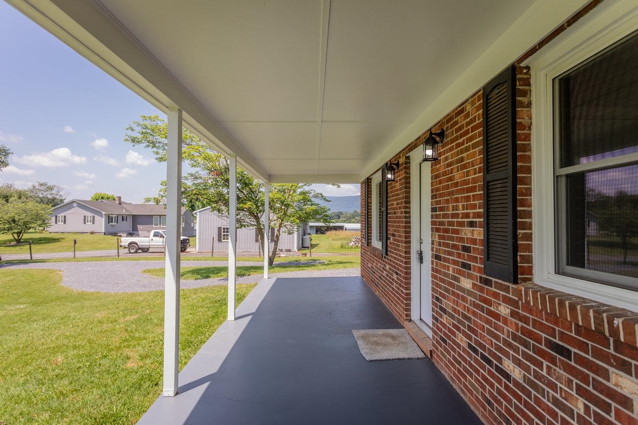 1678 PINEY HILL RD, LURAY, Virginia 22835, 2 Bedrooms Bedrooms, ,1 BathroomBathrooms,Residential,1678 PINEY HILL RD,666262 MLS # 666262