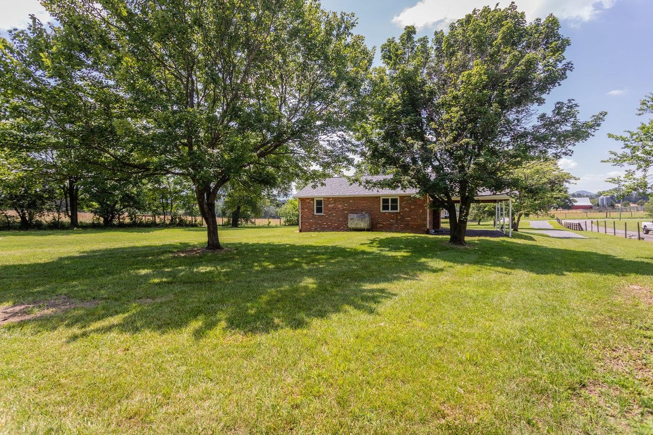1678 PINEY HILL RD, LURAY, Virginia 22835, 2 Bedrooms Bedrooms, ,1 BathroomBathrooms,Residential,1678 PINEY HILL RD,666262 MLS # 666262