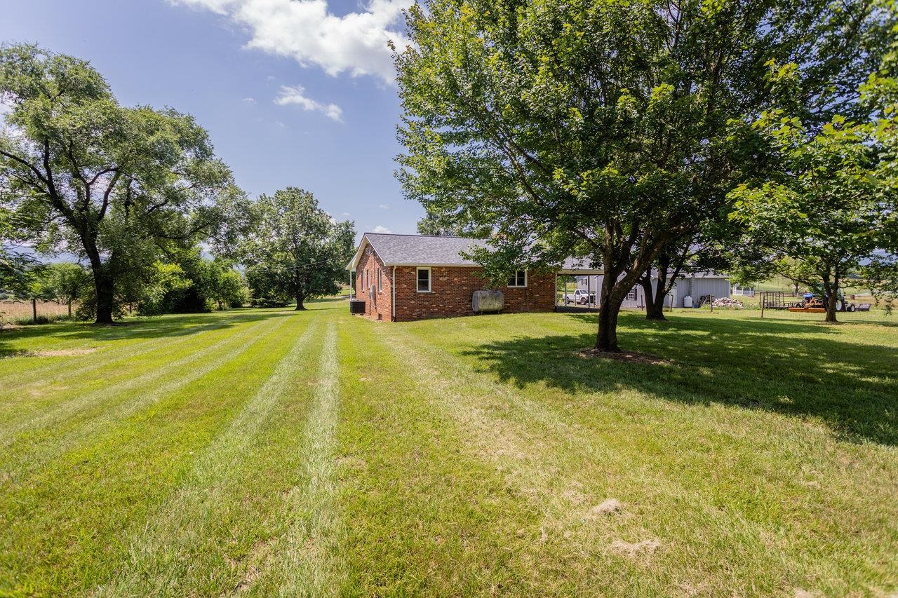 1678 PINEY HILL RD, LURAY, Virginia 22835, 2 Bedrooms Bedrooms, ,1 BathroomBathrooms,Residential,1678 PINEY HILL RD,666262 MLS # 666262